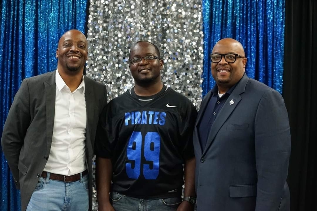 Superintendent Dr. Brandon Hubbard along with Convocation Keynote Speaker Nashid Shareiff (left) and Seven Mindsets National Sales Manager - Fred Bridges (right)